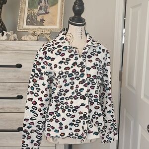 Women's White Multicolor Leopard Print Button-Up Shirt/Jacket, Size M.